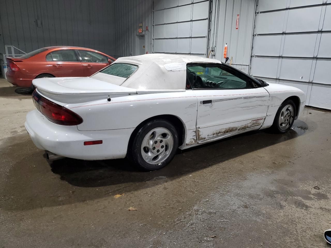 1995 Pontiac Firebird VIN: 2G2FS32S9S2218402 Lot: 81870184