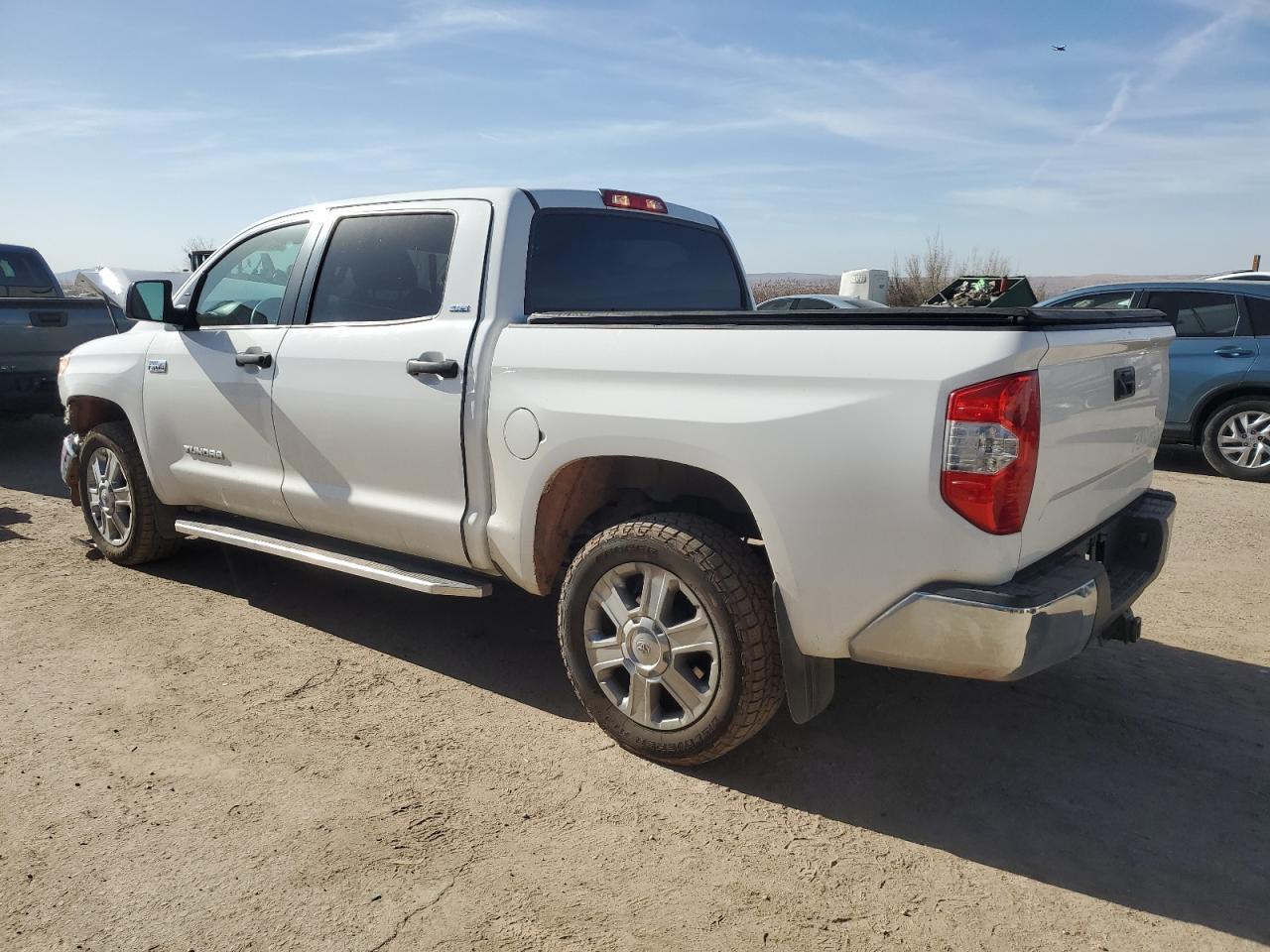 5TFDW5F19FX485588 2015 Toyota Tundra Crewmax Sr5