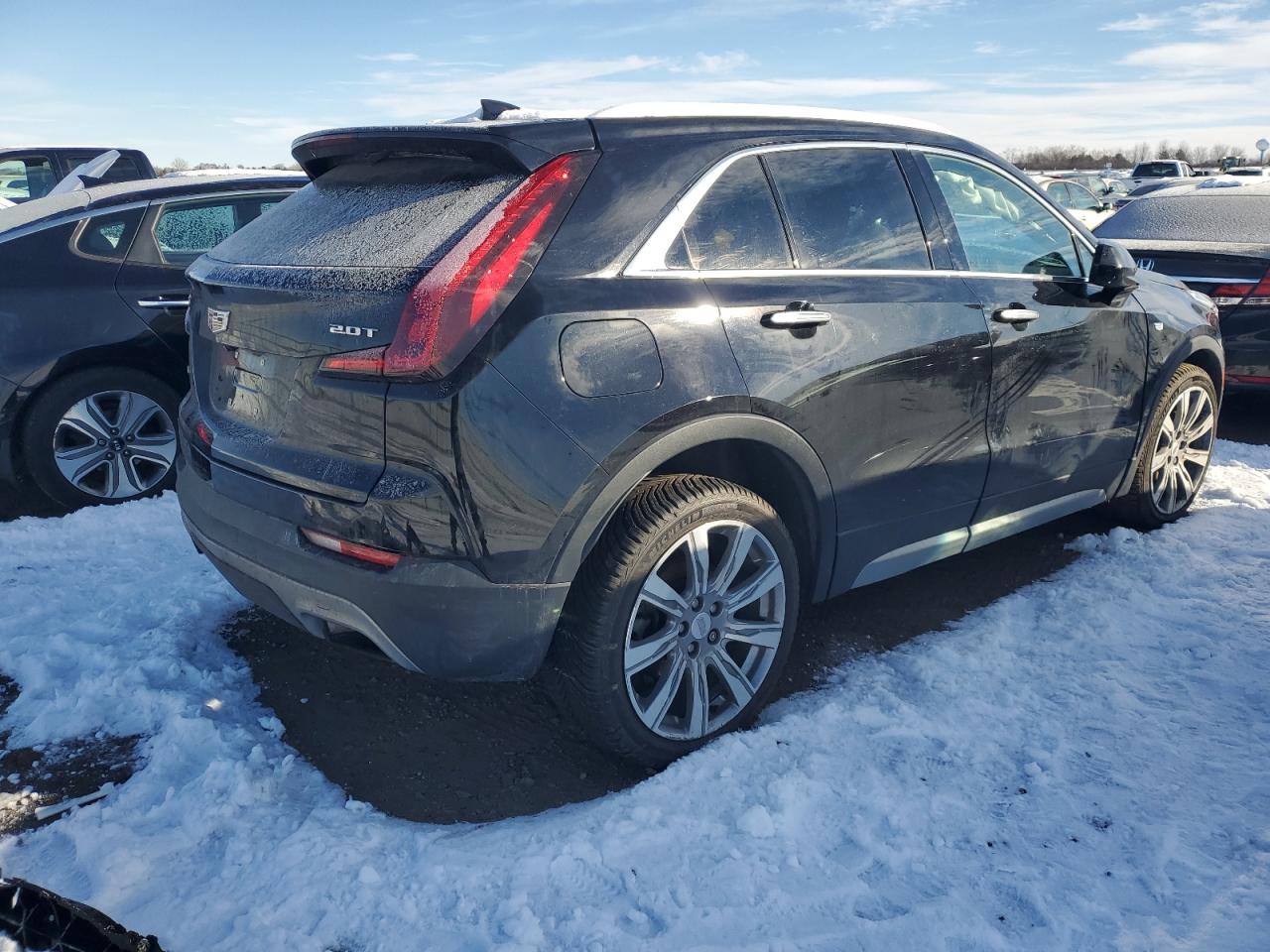 1GYFZDR4XKF224979 2019 Cadillac Xt4 Premium Luxury