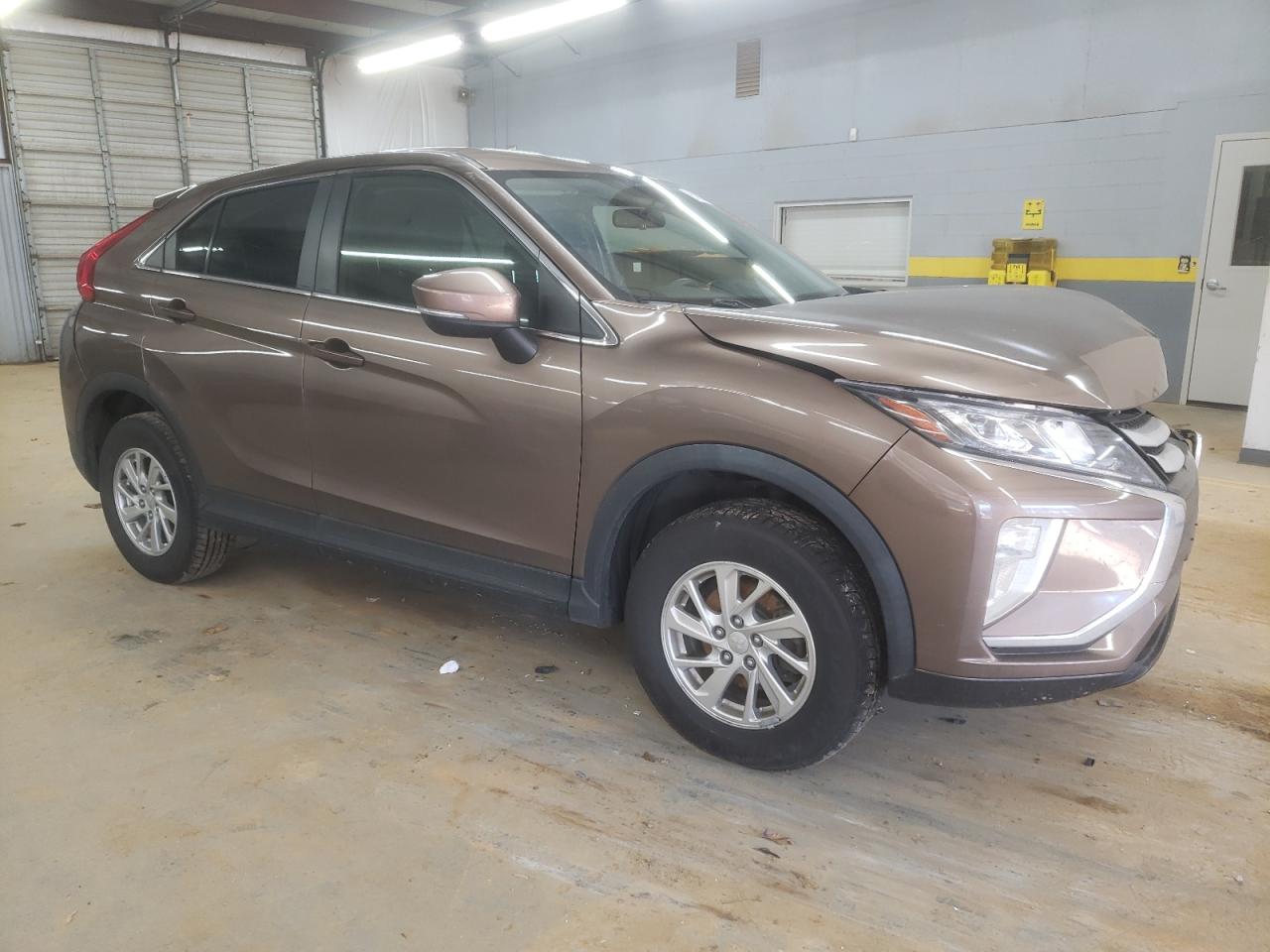 JA4AT3AA5JZ040537 2018 Mitsubishi Eclipse Cross Es