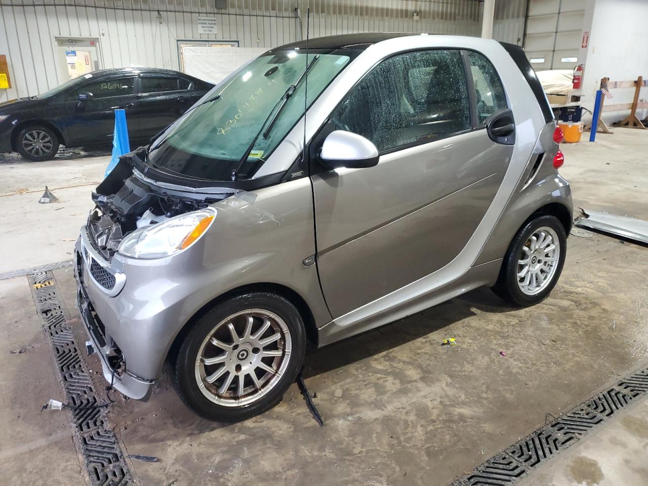 2013 Smart Fortwo Pure VIN: WMEEJ3BA9DK631514 Lot: 83014884