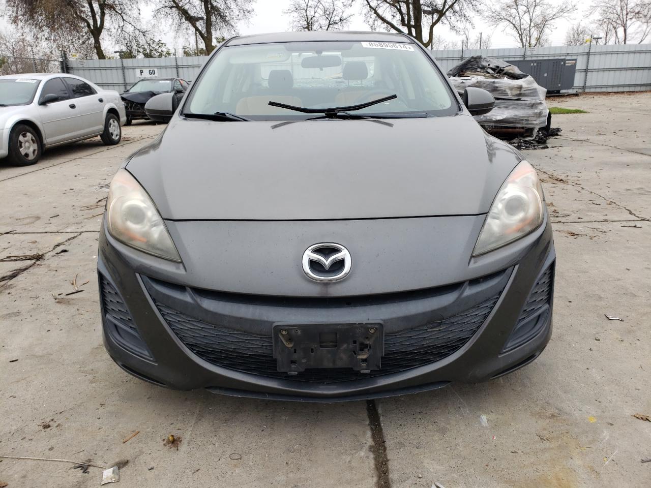 2011 Mazda 3 I VIN: JM1BL1VG8B1481575 Lot: 85895614