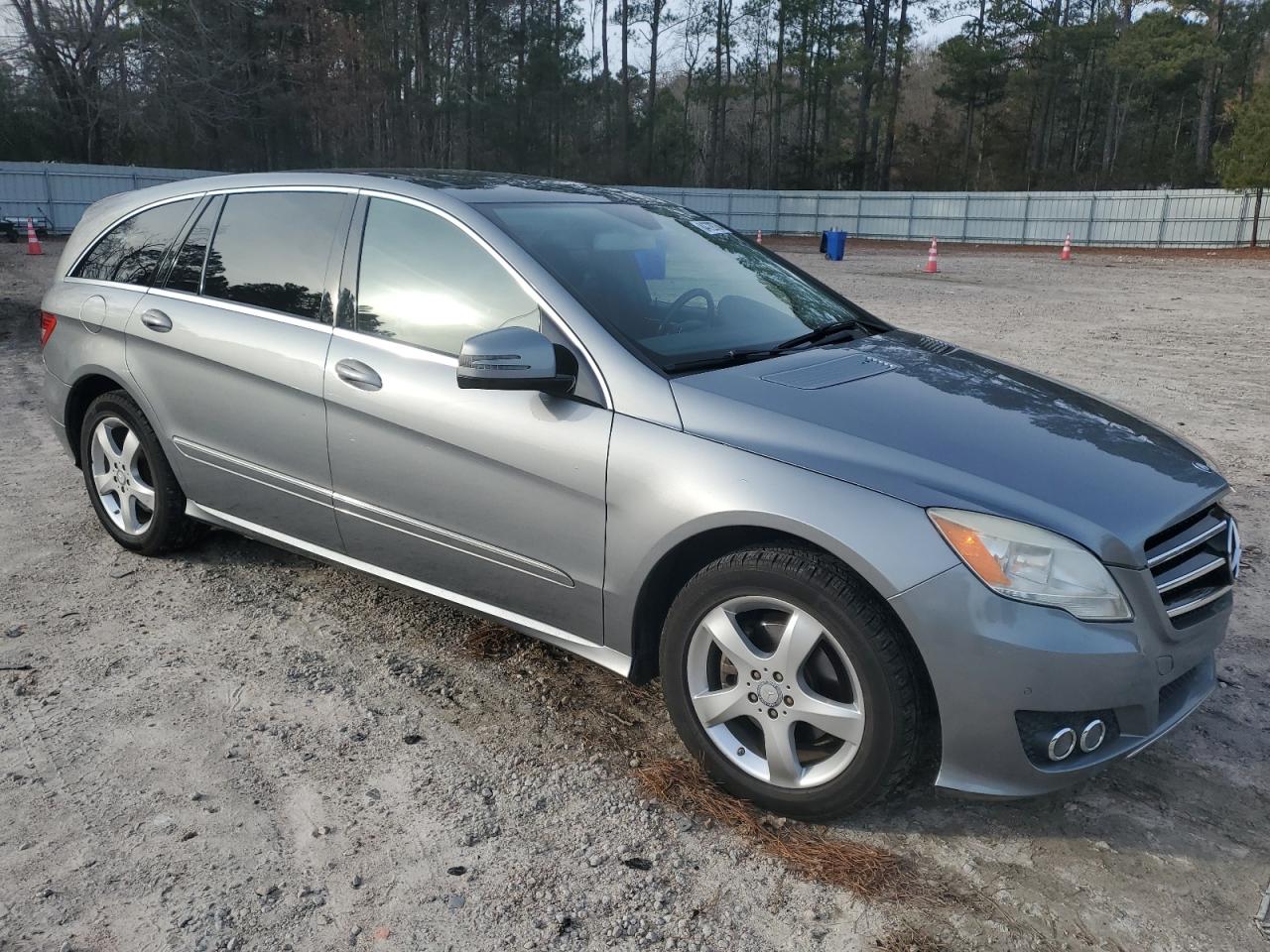 2011 Mercedes-Benz R 350 4Matic VIN: 4JGCB6FE4BA113620 Lot: 84729734