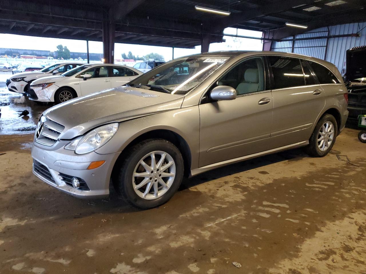 2008 Mercedes-Benz R 350 VIN: 4JGCB56E38A082928 Lot: 85093574