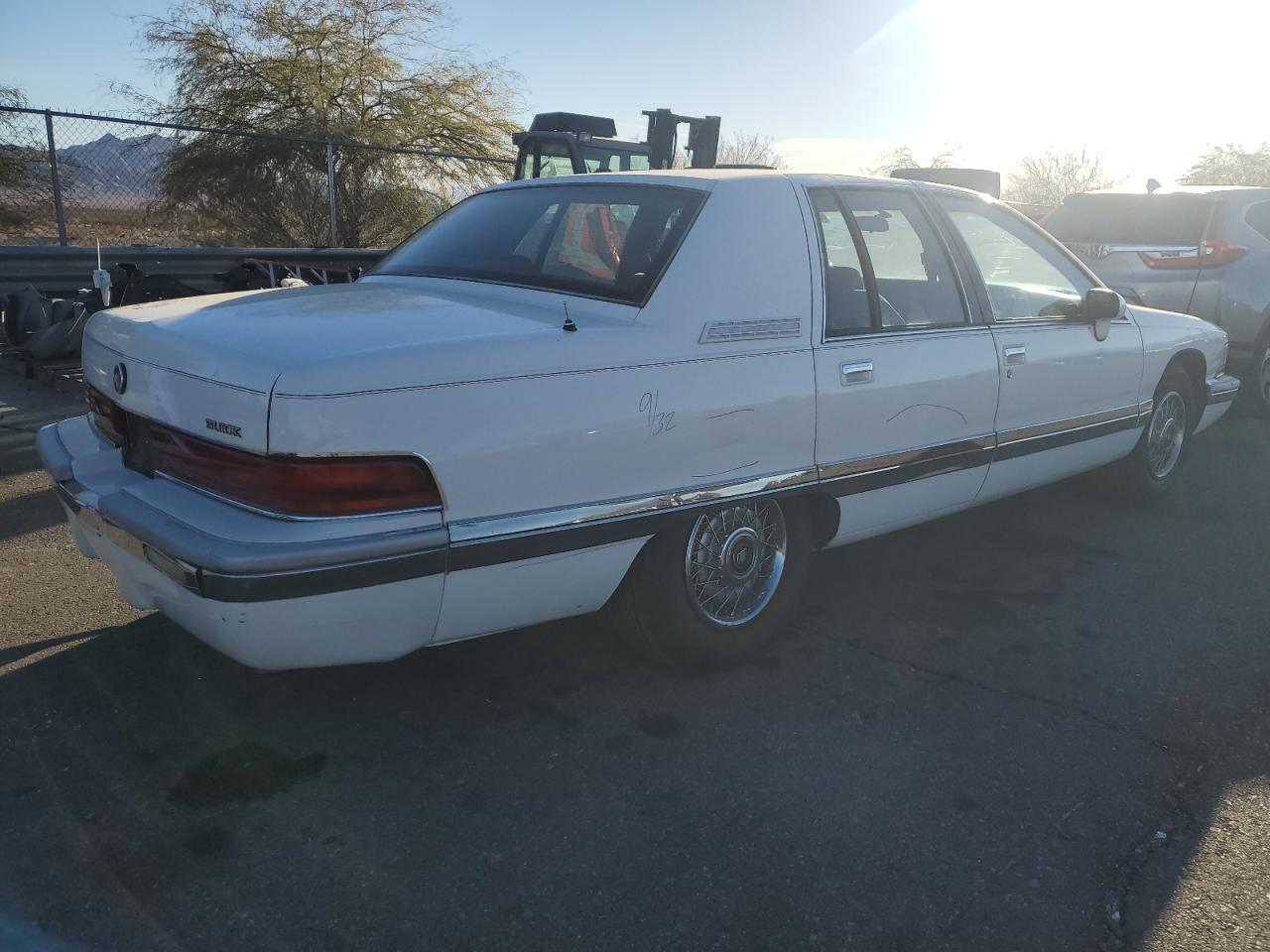 1G4BN5379NR445318 1992 Buick Roadmaster