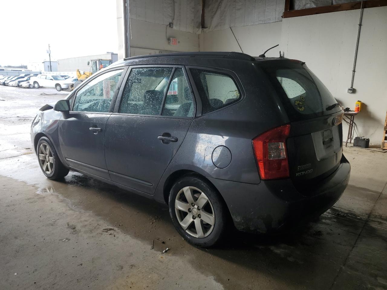 2007 Kia Rondo Lx VIN: KNAFG526877112662 Lot: 86478194