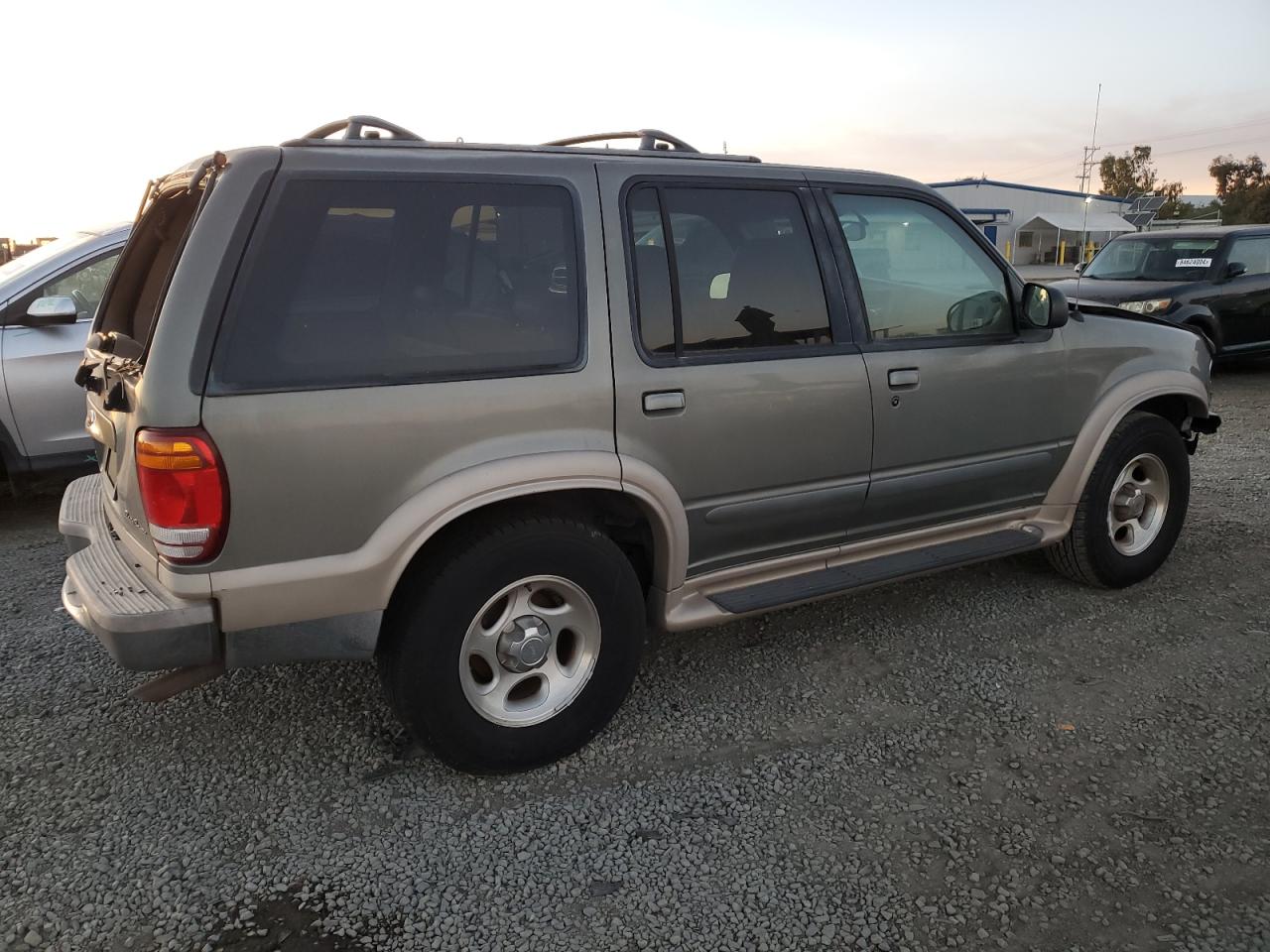 1999 Ford Explorer VIN: 1FMZU32E0XZB31890 Lot: 84967184