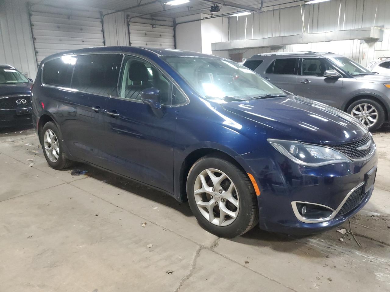 2C4RC1FG3KR605390 2019 Chrysler Pacifica Touring Plus