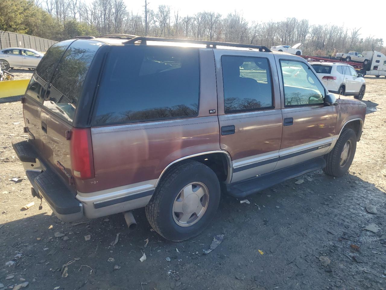 1997 GMC Yukon VIN: 1GKEK13R1VJ702558 Lot: 85930054