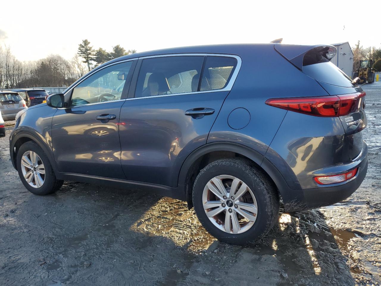 KNDPM3AC7J7348111 2018 Kia Sportage Lx