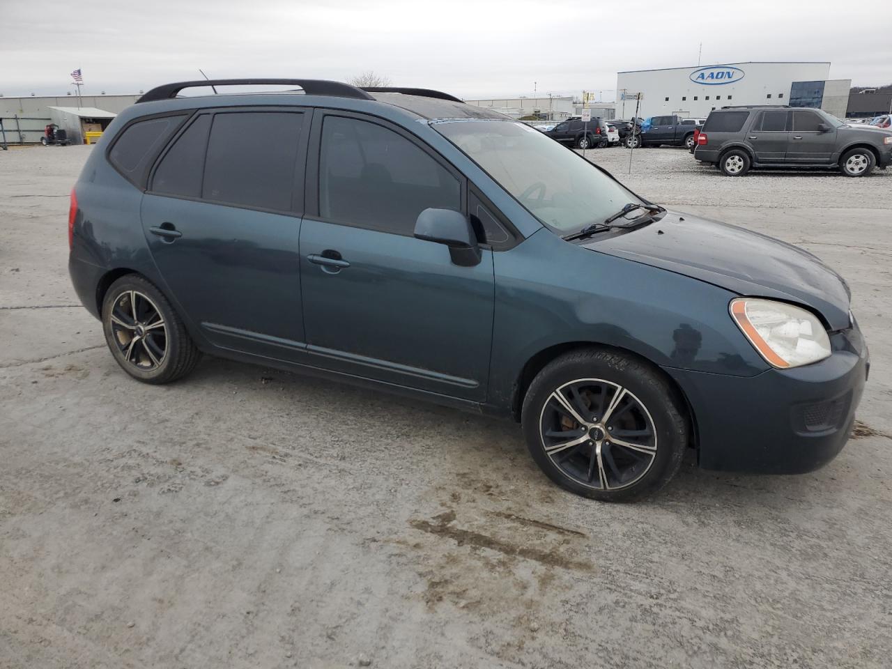 2009 Kia Rondo Base VIN: KNAFG528097246697 Lot: 84423224