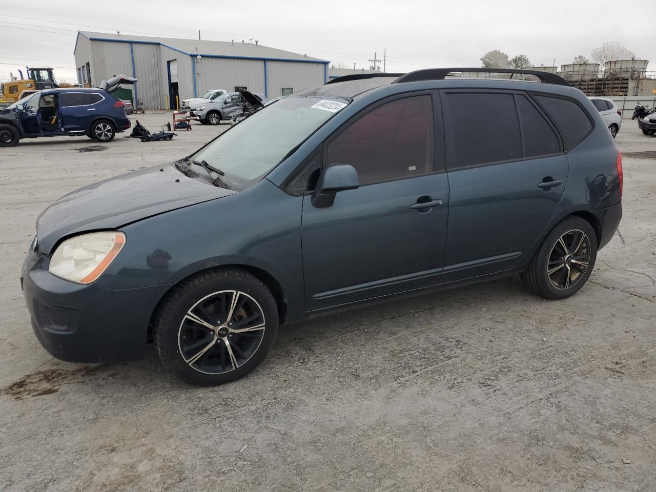 2009 Kia Rondo Base VIN: KNAFG528097246697 Lot: 84423224