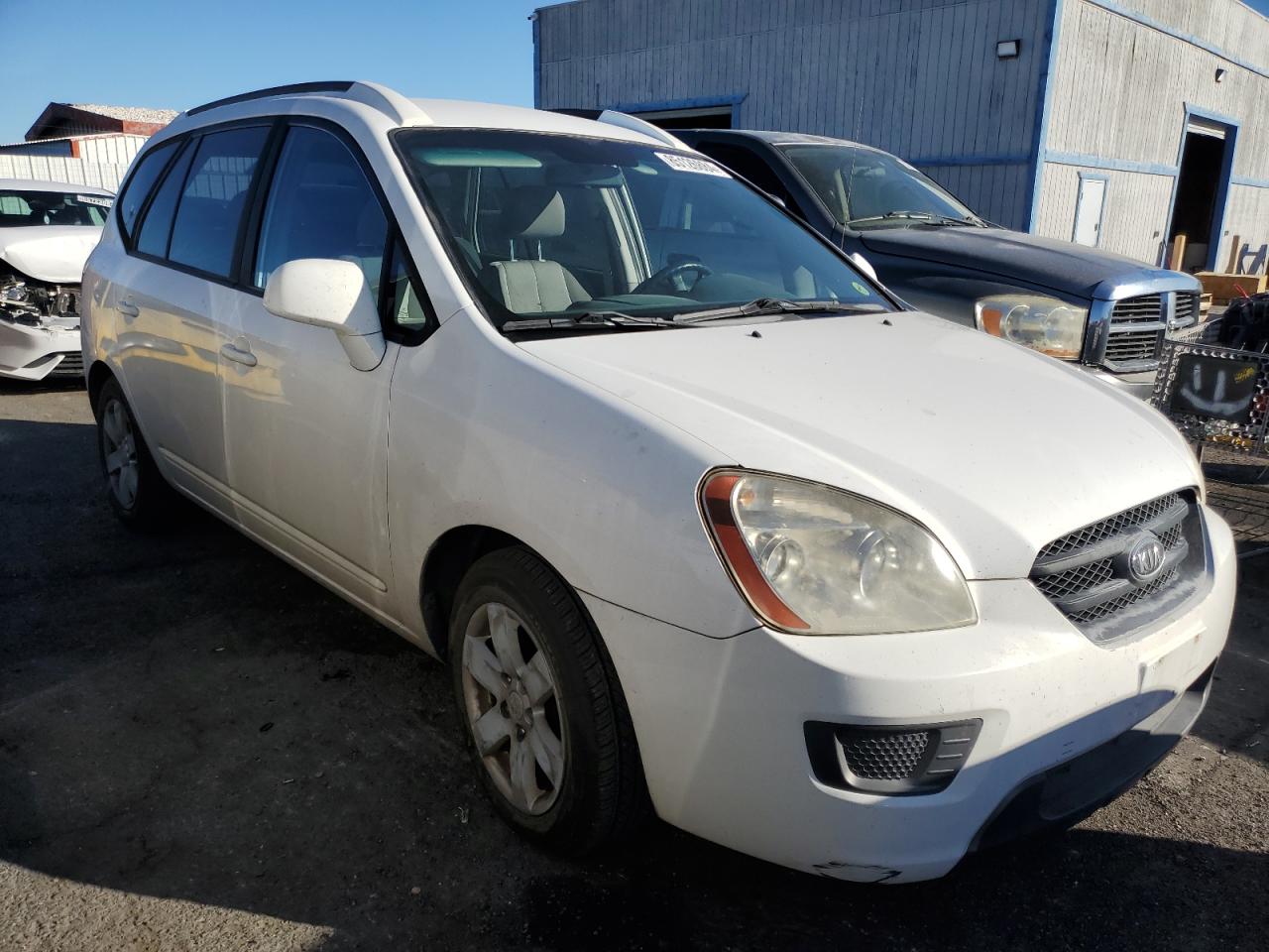 2007 Kia Rondo Lx VIN: KNAFG526377110981 Lot: 85126884