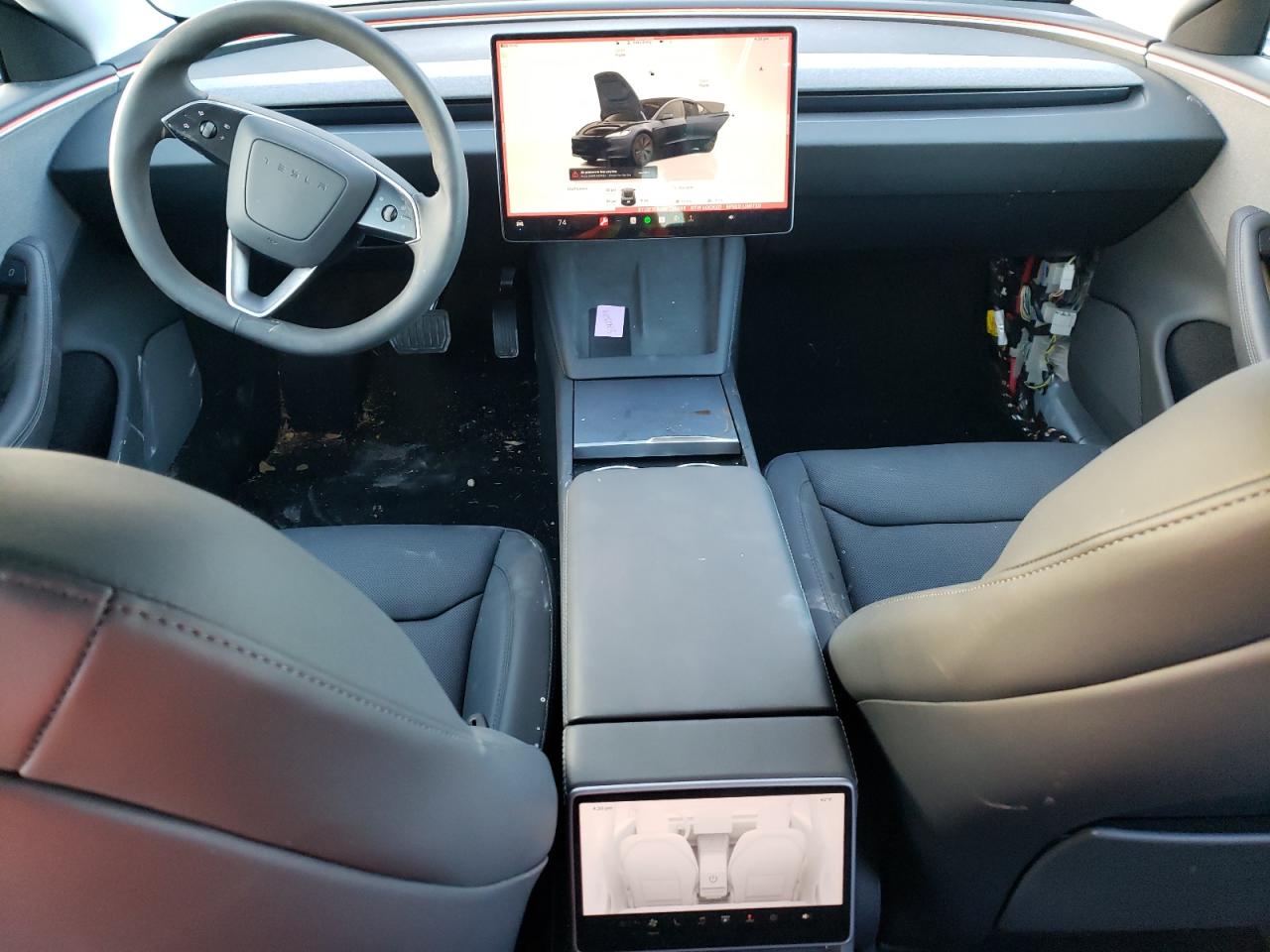 5YJ3E1EA4RF725668 2024 Tesla Model 3