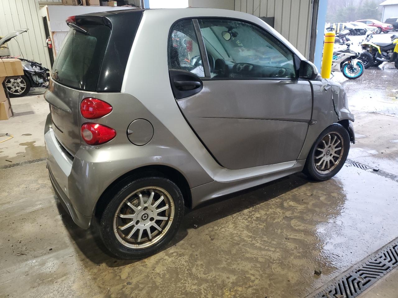 2013 Smart Fortwo Pure VIN: WMEEJ3BA9DK631514 Lot: 83014884