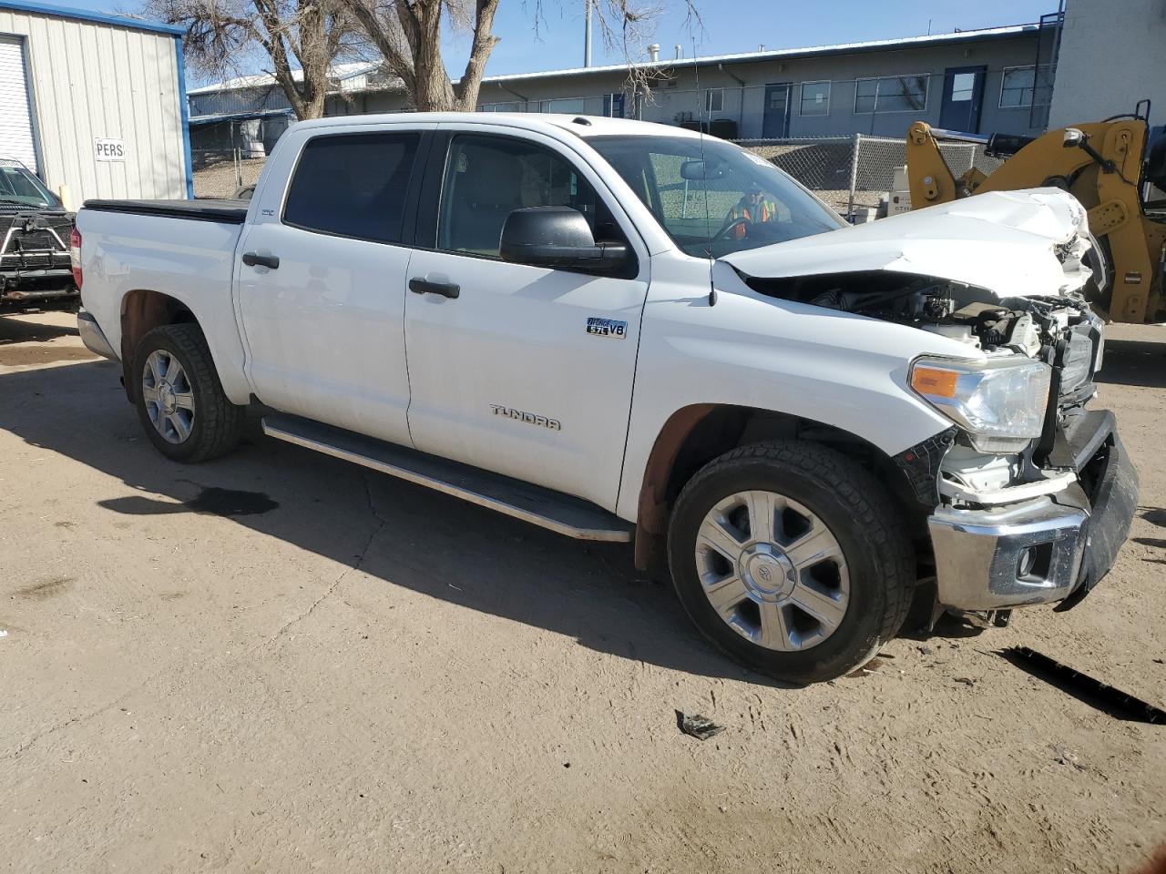 5TFDW5F19FX485588 2015 Toyota Tundra Crewmax Sr5