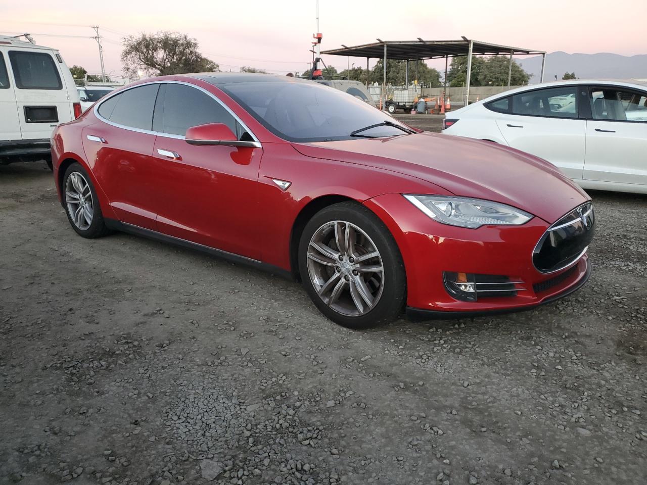 2014 Tesla Model S VIN: 5YJSA1H19EFP52863 Lot: 83094884