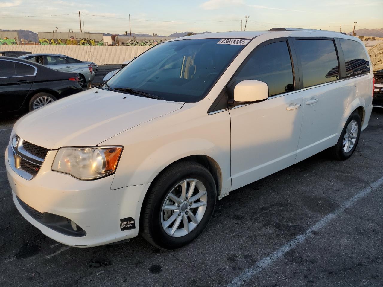 2018 Dodge Grand Caravan Sxt VIN: 2C4RDGCGXJR325582 Lot: 85973084