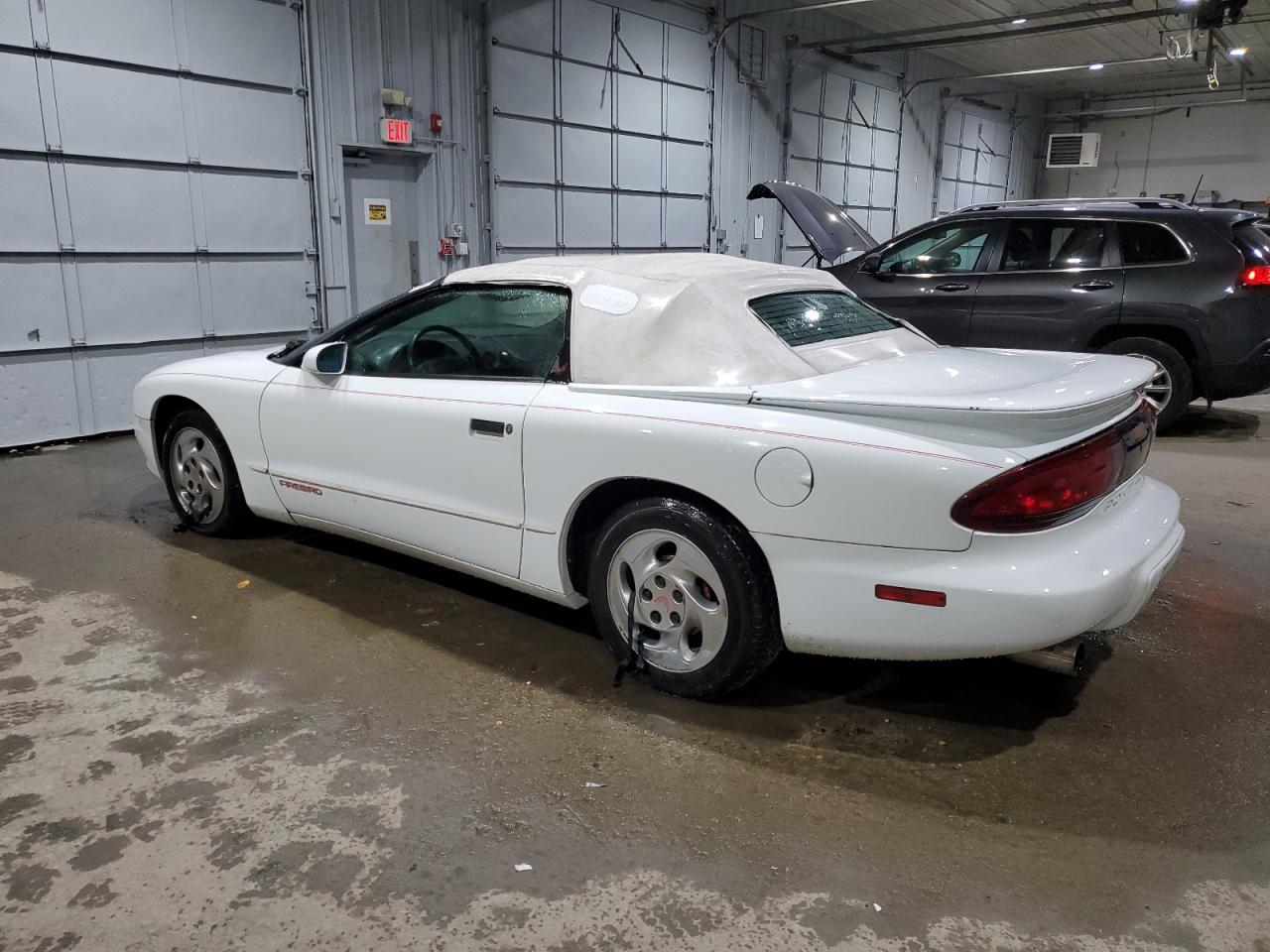 1995 Pontiac Firebird VIN: 2G2FS32S9S2218402 Lot: 81870184