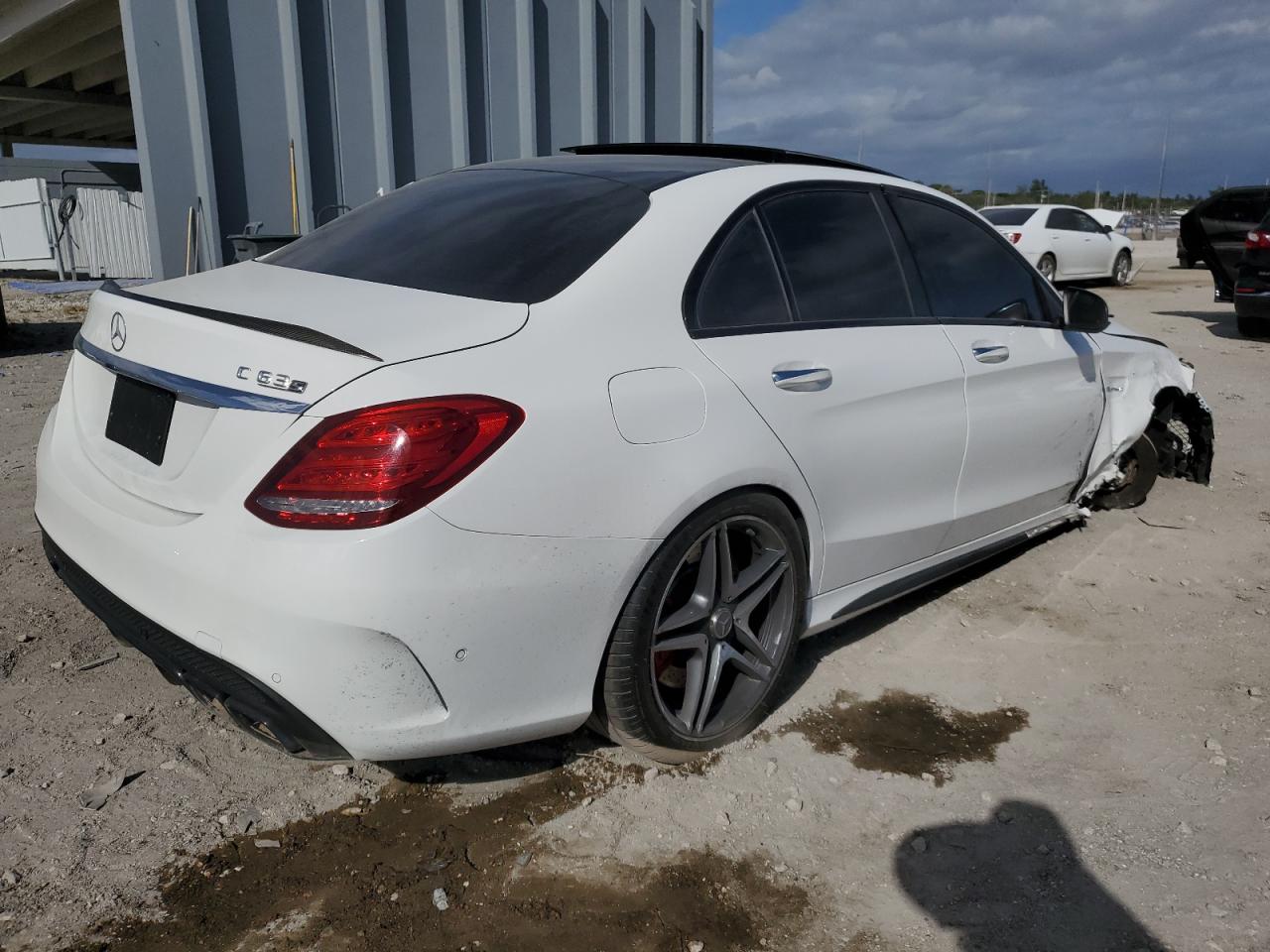 2016 Mercedes-Benz C 63 Amg-S VIN: 55SWF8HB6GU104239 Lot: 83988234