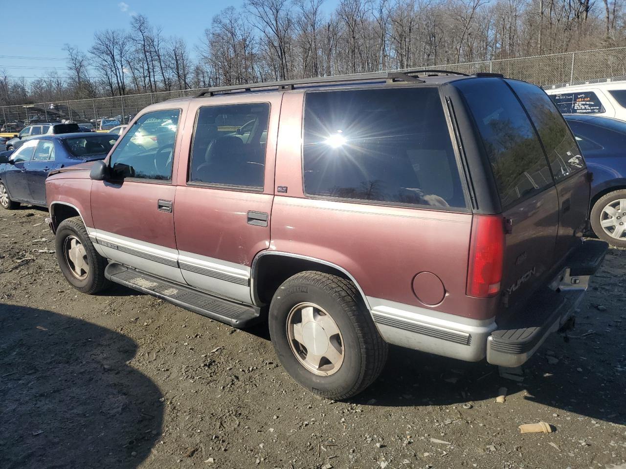 1997 GMC Yukon VIN: 1GKEK13R1VJ702558 Lot: 85930054